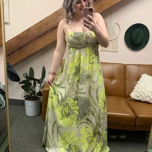 💛 Jessica Simpson Maxi